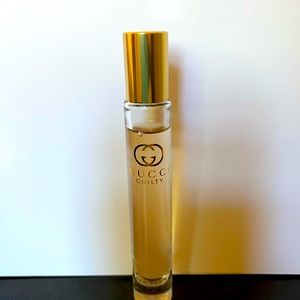 Gucci Guilty eau de parfum pour femme. Roll on .25 oz.